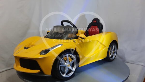 Rastar La Ferrari 12V 7 Amper Akülü Araba