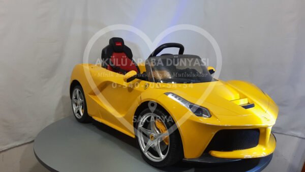 Rastar La Ferrari 12V 7 Amper Akülü Araba