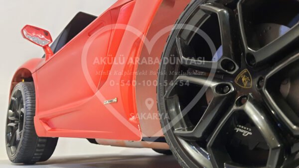 Rastar Lamborghini Aventator 6V Akülü Araba