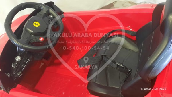 Rastar La Ferrarî 12V 7 Amper Akülü Araba Kırmızı