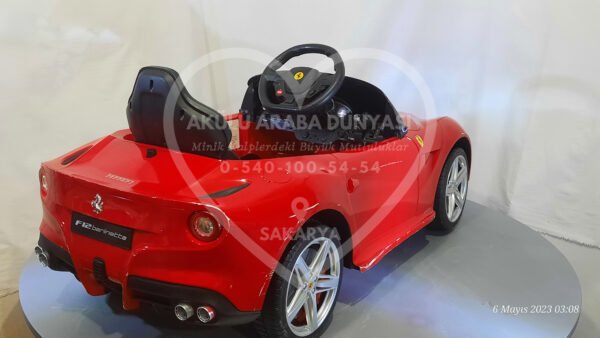 Rastar La Ferrarî 12V 7 Amper Akülü Araba Kırmızı