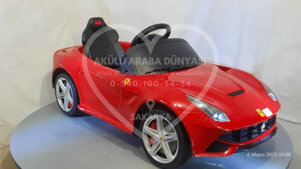 Rastar La Ferrarî 12V 7 Amper Akülü Araba Kırmızı