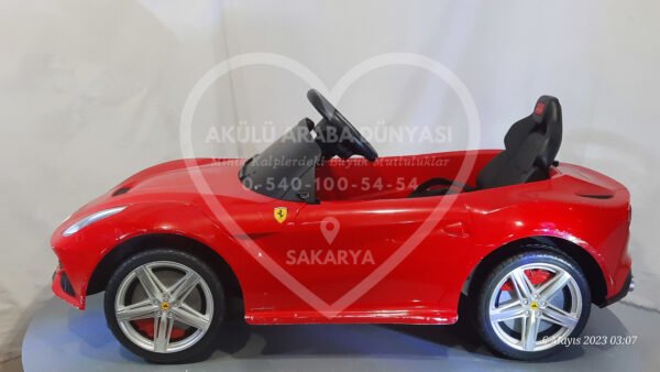 Rastar La Ferrarî 12V 7 Amper Akülü Araba Kırmızı