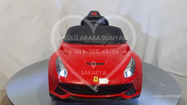 Rastar La Ferrarî 12V 7 Amper Akülü Araba Kırmızı
