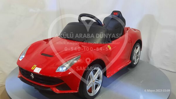 Rastar La Ferrarî 12V 7 Amper Akülü Araba Kırmızı