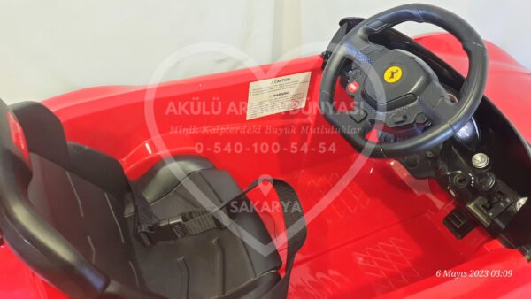 Rastar La Ferrarî 12V 7 Amper Akülü Araba Kırmızı