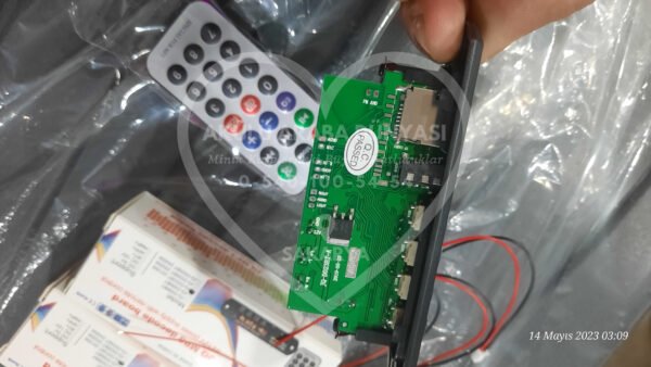 Fm Radio USB TF Kart Aux Bağlantılı Bluetooth Bağlantılı Mp3 Çalar