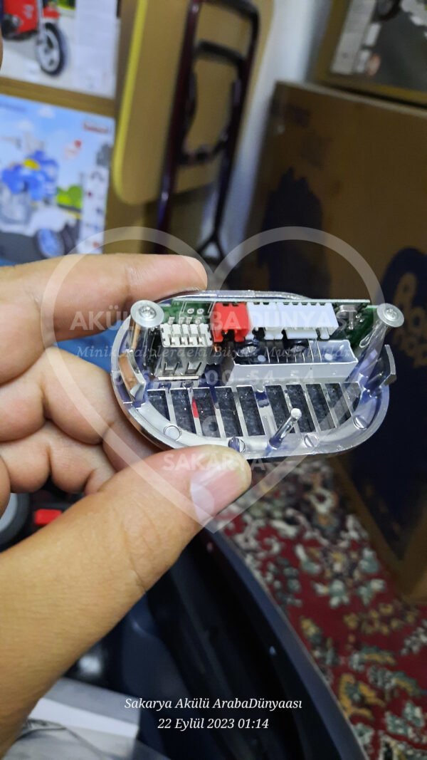 Fm Radio USB TF Kart Aux Bağlantılı Bluetooth Bağlantılı Mp3 Çalar