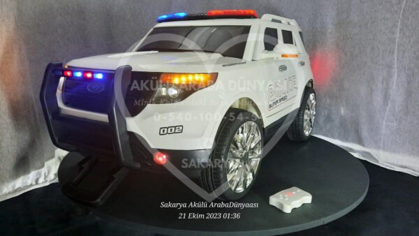 BabyHope Fôrd Polis 12V Akülü Araba Beyaz - Görsel 4