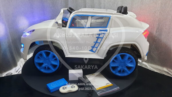 Furkan Toys Maseratî Zomana 12V Akülü Jip (Jeep) Beyaz