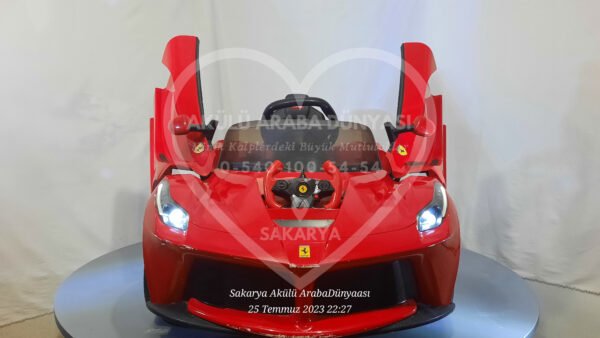 Rastar Ferrari 12V Akülü Araba