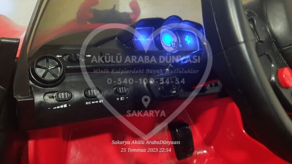Rastar Ferrari 12V Akülü Araba