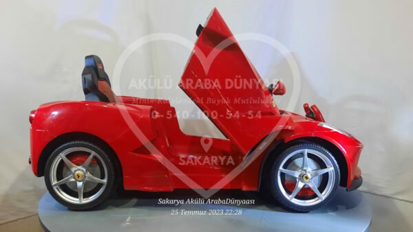 Rastar Ferrari 12V Akülü Araba