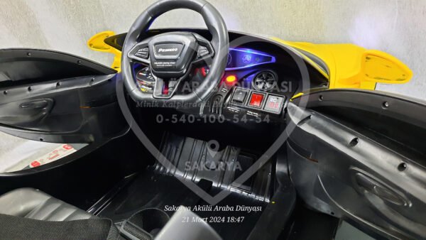 Akar Toys Velocy Primero Quantum 12 Volt Kumandalı Akülü Araba Sarı
