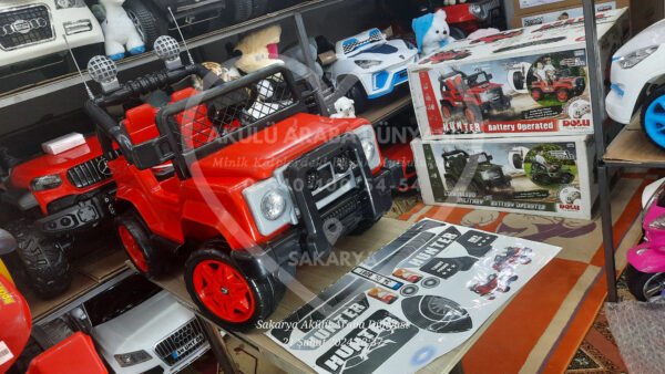 Dolu 8081 Hunter Uzaktan Kumandalı 12 V Akülü Araba