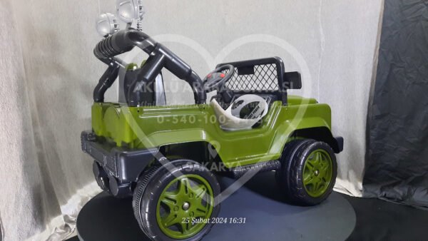 Dolu 8083 Commando Uzaktan Kumandalı 12 V Akülü Araba