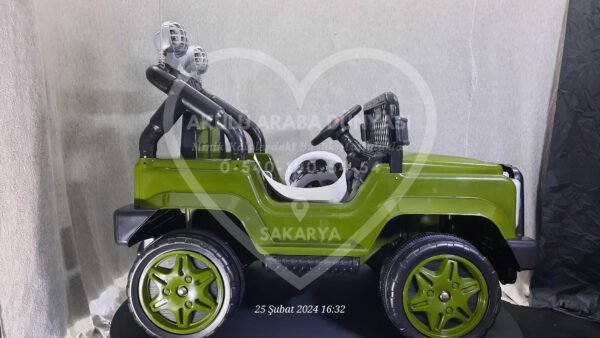 Dolu 8083 Commando Uzaktan Kumandalı 12 V Akülü Araba