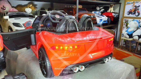 BabyHope 442 Cougar 12 Volt Akülü Araba Kırmızı