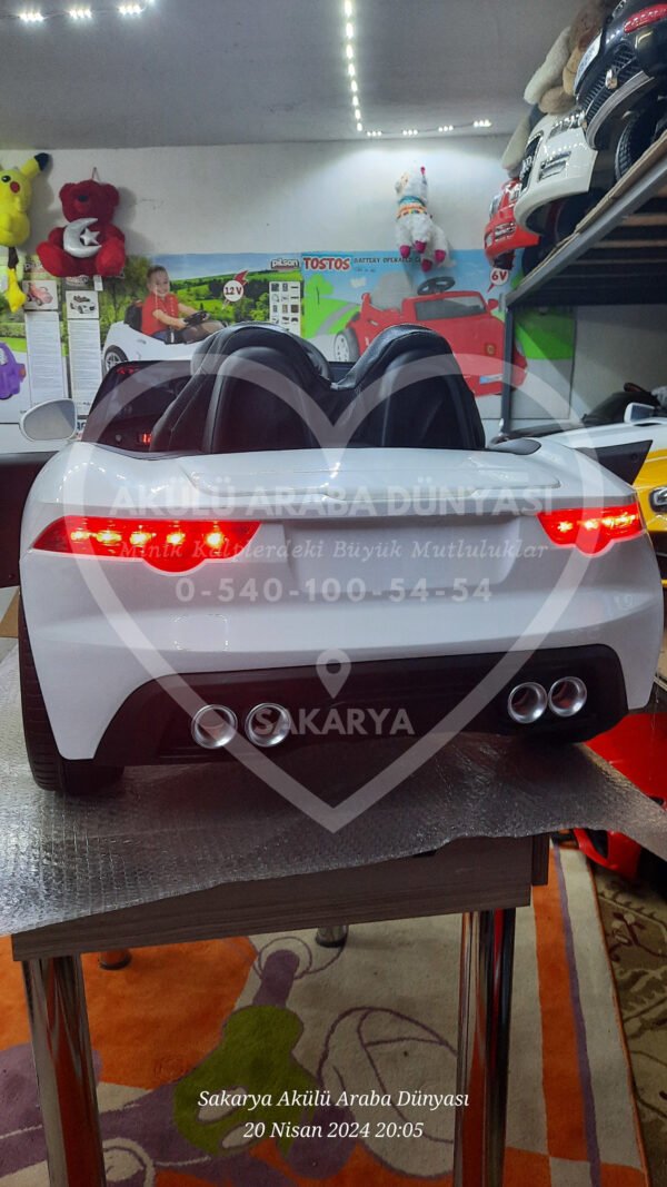 BabyHope 442 Cougar 12 Volt Akülü Araba Beyaz