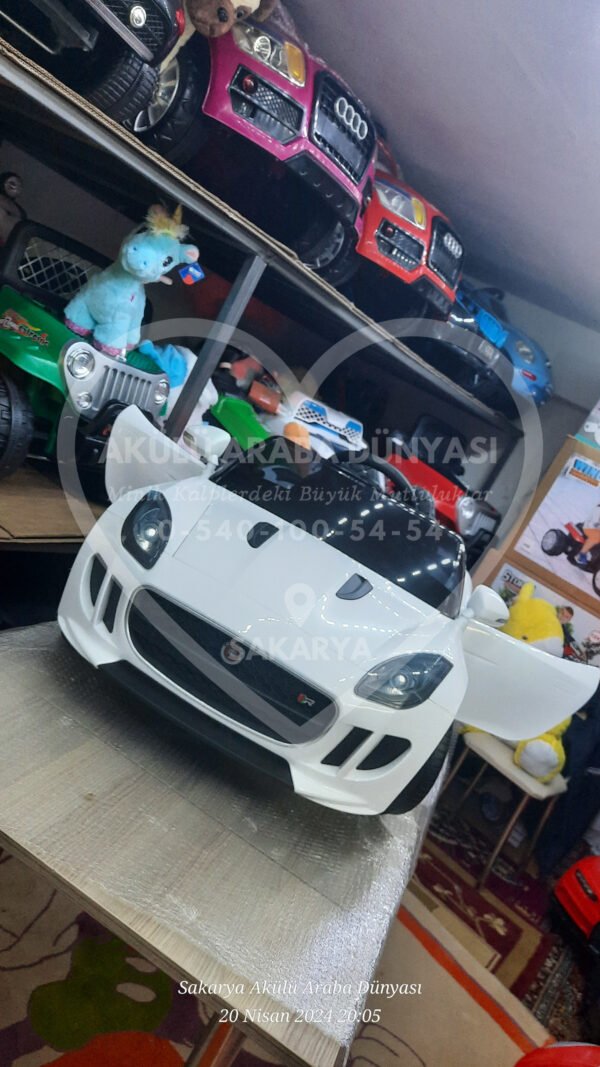 BabyHope 442 Cougar 12 Volt Akülü Araba Beyaz