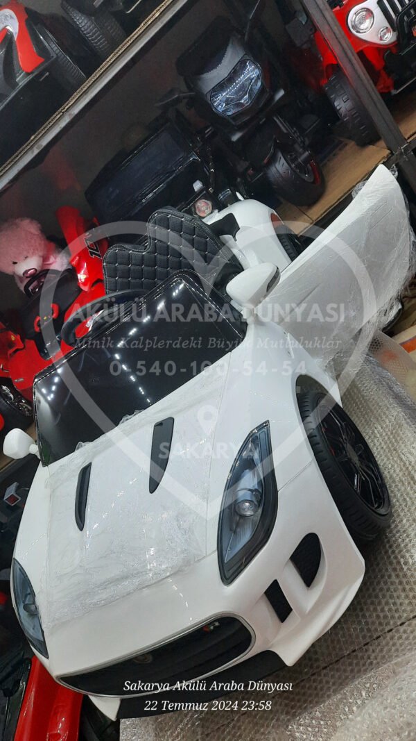 BabyHope 442 Cougar 12 Volt Akülü Araba Beyaz