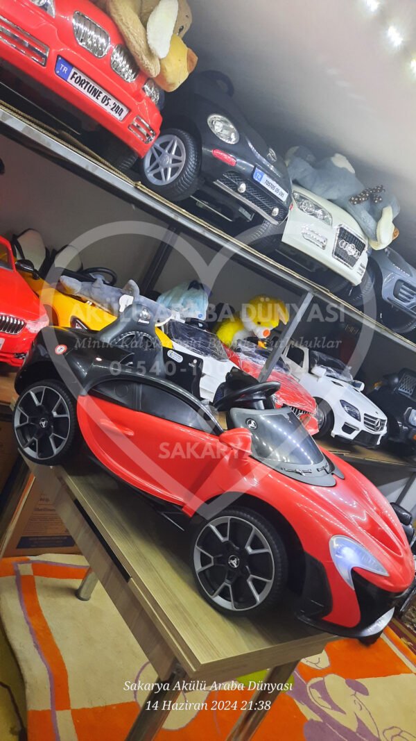 Akar Toys Velocy Primero Quantum 12 Volt Kumandalı Akülü Araba Kırmızı