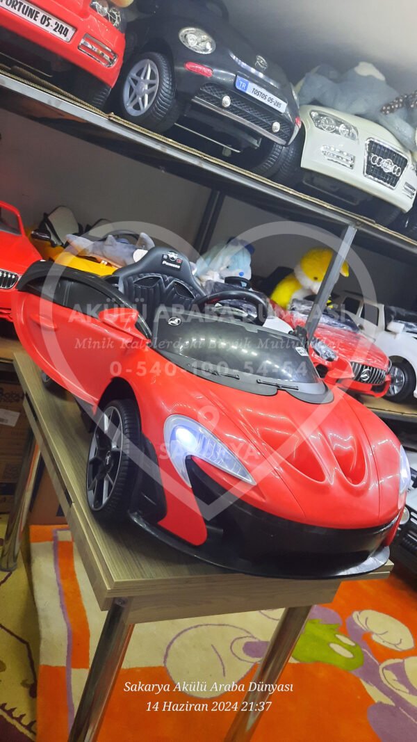 Akar Toys Velocy Primero Quantum 12 Volt Kumandalı Akülü Araba Kırmızı