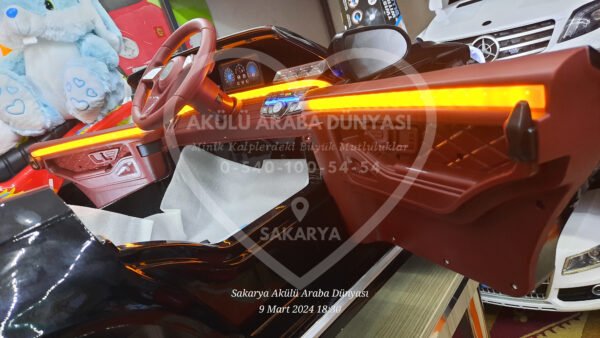 S600 4x4 Eva Teker 12 Volt Akülü Araba Işıklı Kapı