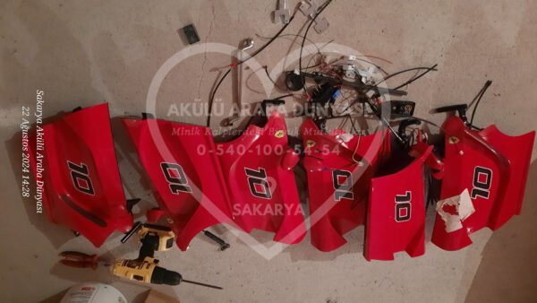Ferrari Rastar Akülü Araba F12 Kapı ve Gaz Pedalı