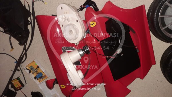 Ferrari Rastar F12 Direksiyon Şanzumanı Arka Motor Kapı İç Organ Ön Göğüs Akülü Araba Yedek Parçaları