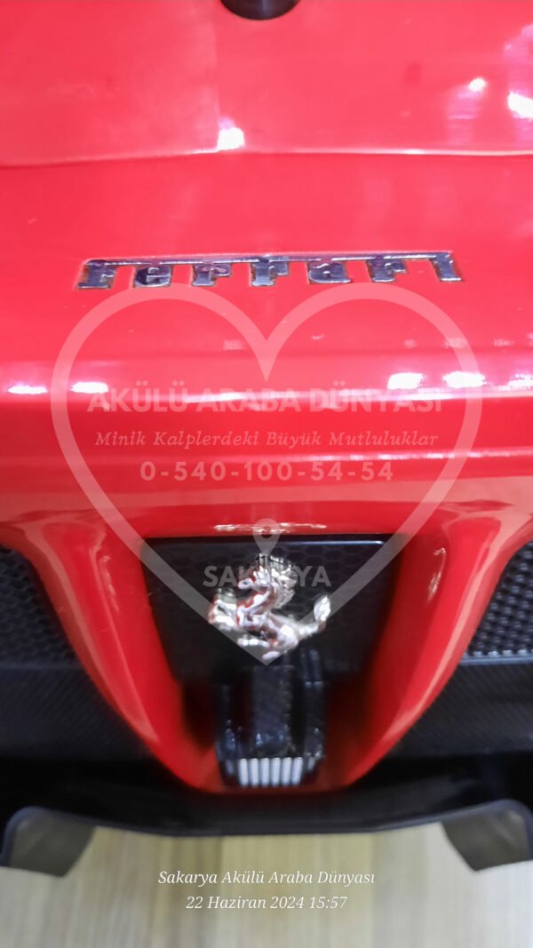Ferrari La Ferrari 12 Volt Kumandalı Akülü Araba