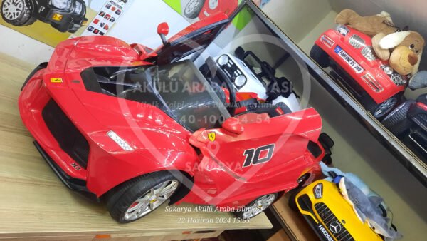 Ferrari La Ferrari 12 Volt Kumandalı Akülü Araba
