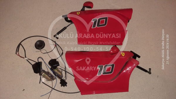 Rastar F12 Ferrari Akülü Araba Far Hoparlör Kapı Amortisörü