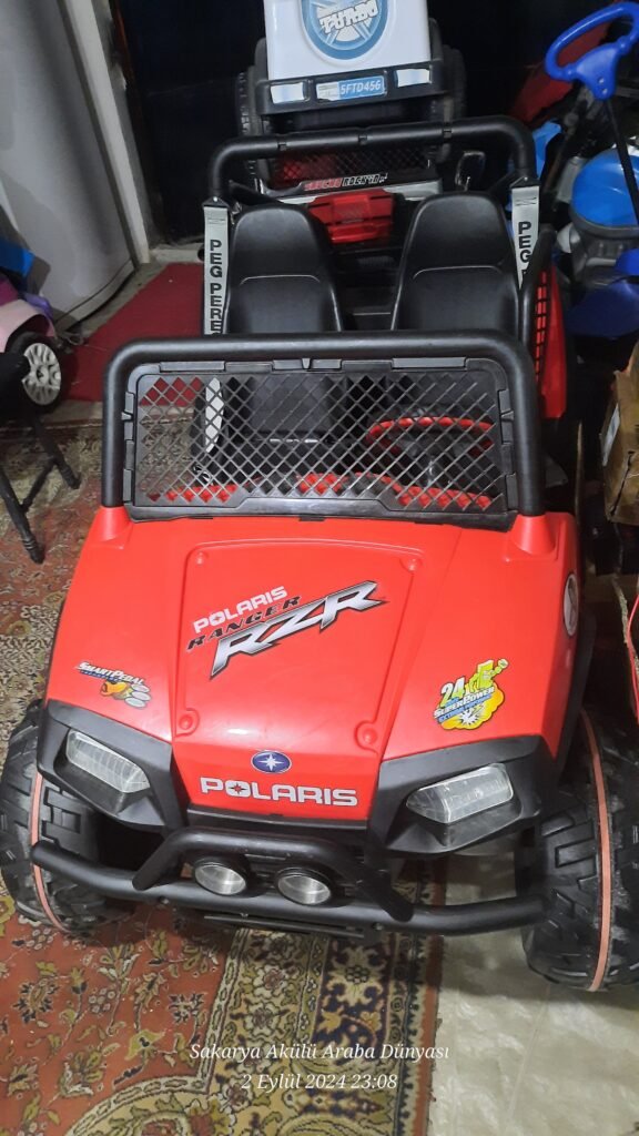 En Büyük Akülü Araba - Peg Perego Polaris Ranger Rzr XXXL