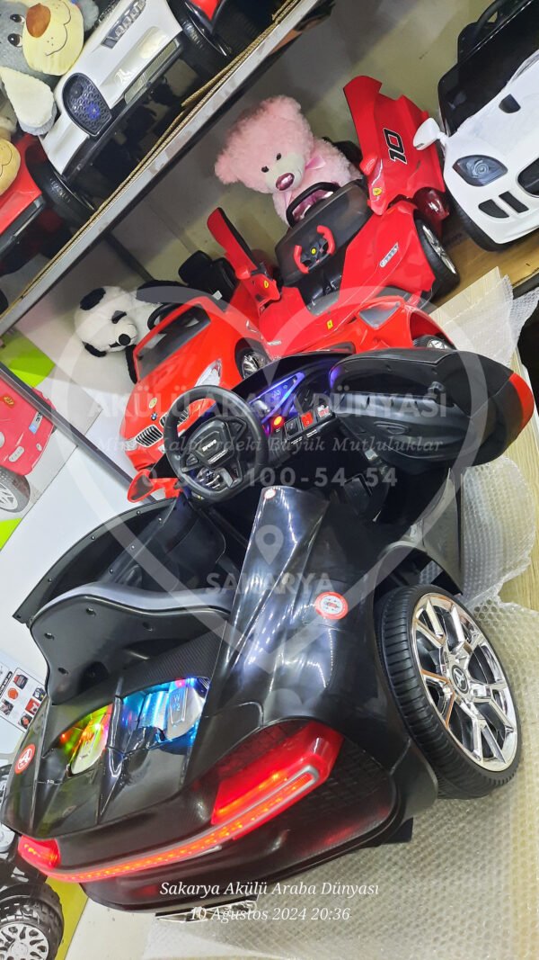 Akar Toys Bravo Kumandalı 4X2 12 Volt Kırmızı Akülü Araba (95-363)