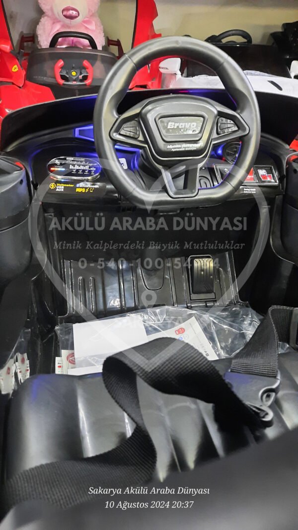 Akar Toys Bravo Kumandalı 4X2 12 Volt Kırmızı Akülü Araba (95-363)