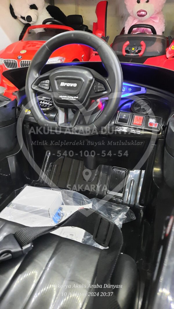 Akar Toys Bravo Kumandalı 4X2 12 Volt Kırmızı Akülü Araba (95-363)