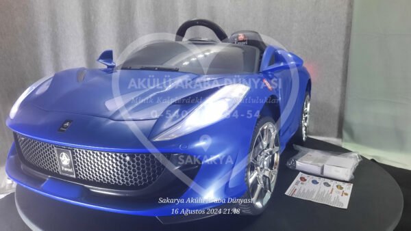Akar Toys Favori Kumandalı 4X2 12 Volt Lacivert Akülü Araba (95-608)