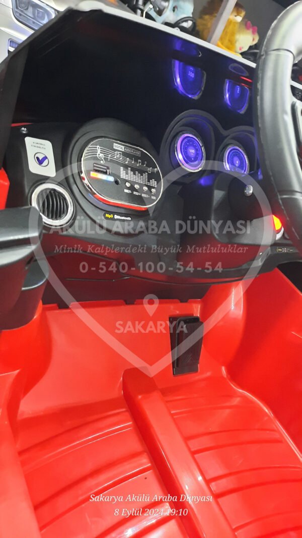 Akar Toys Raptor Akülü Araba 12 Volt Kumandalı (96-339)