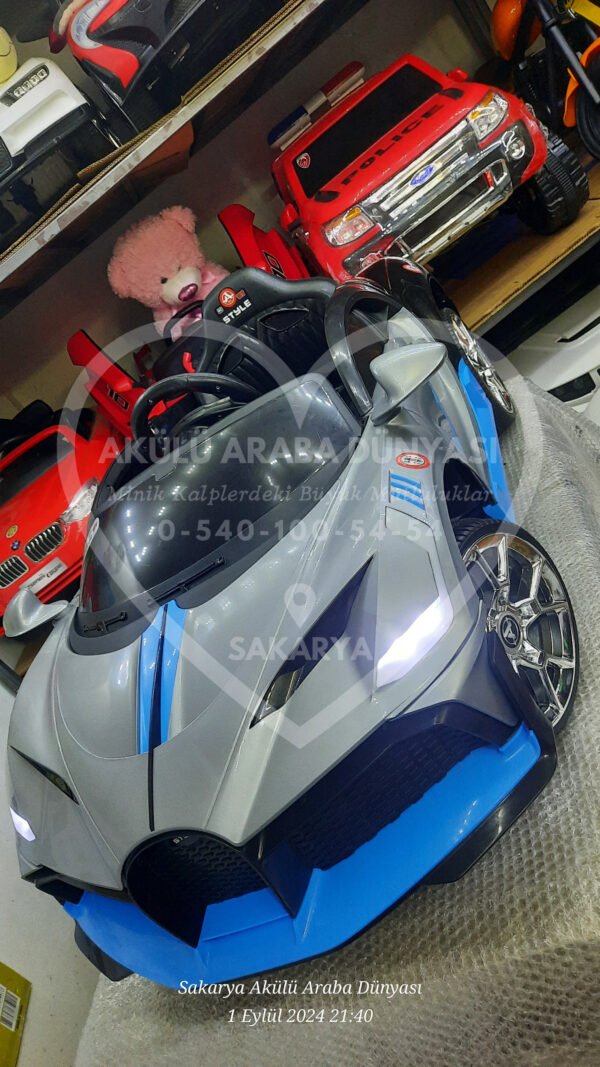 Akar Toys Style Kumandalı 4X2 12 Volt Gri Akülü Araba (96-629)