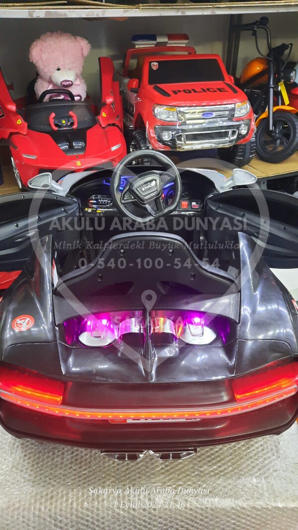 Akar Toys Style Kumandalı 4X2 12 Volt Gri Akülü Araba (96-629)