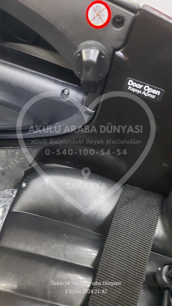 Akar Toys Style Kumandalı 4X2 12 Volt Gri Akülü Araba (96-629)
