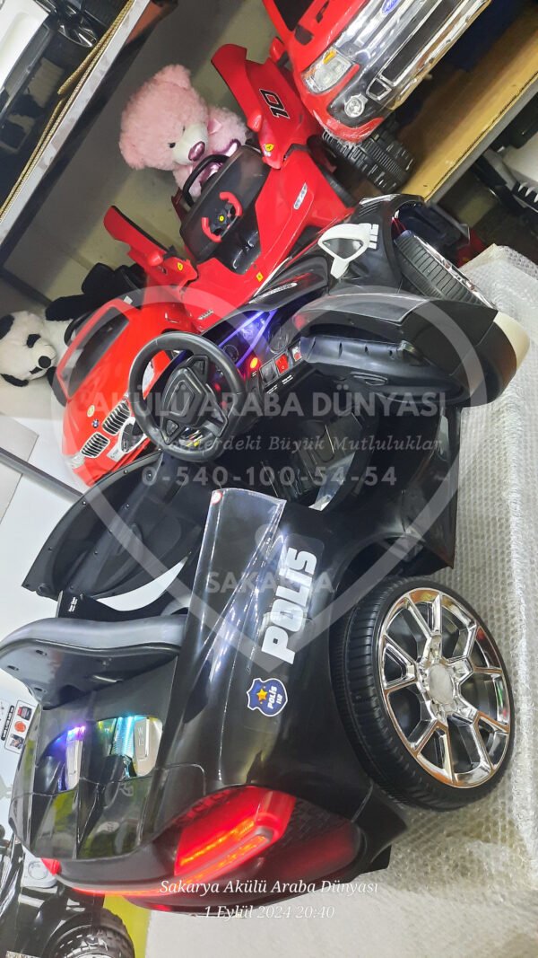 Akar Toys Style Kumandalı 4X2 12 Volt Siyah Polis Akülü Araba (96-452)