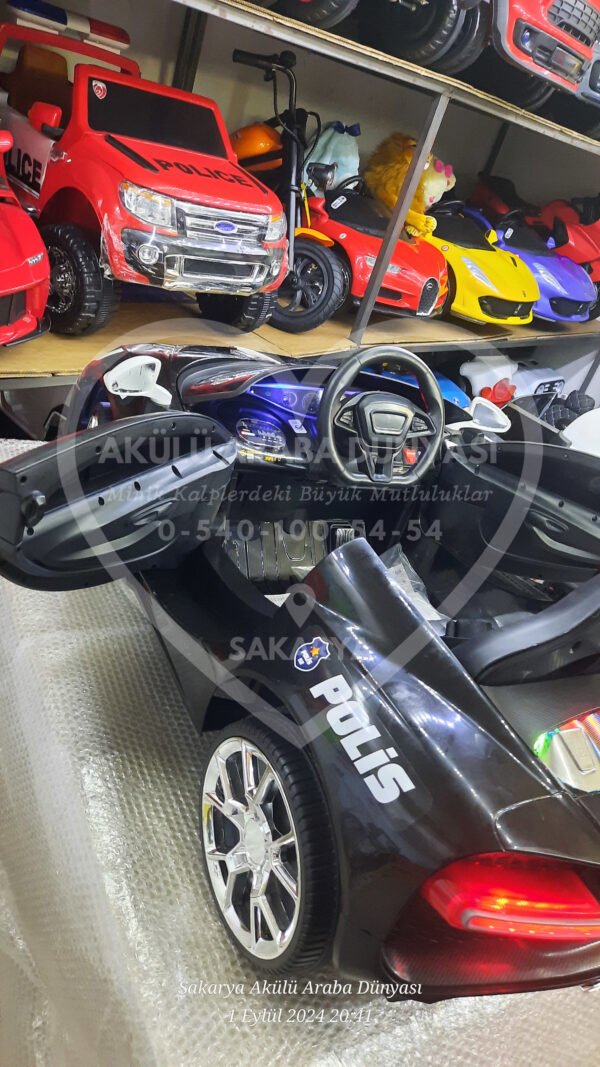 Akar Toys Style Kumandalı 4X2 12 Volt Siyah Polis Akülü Araba (96-452)