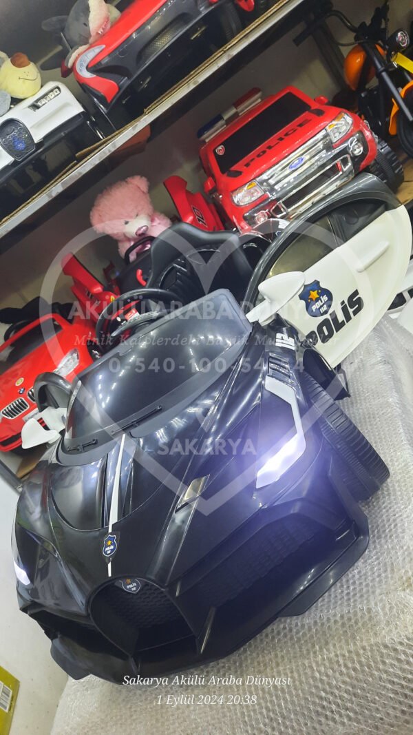 Akar Toys Style Kumandalı 4X2 12 Volt Siyah Polis Akülü Araba (96-452)