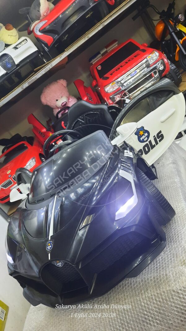Akar Toys Style Kumandalı 4X2 12 Volt Siyah Polis Akülü Araba (96-452)
