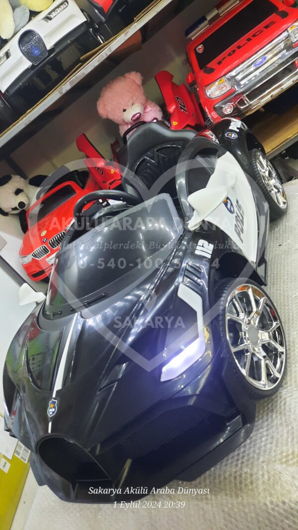Akar Toys Style Kumandalı 4X2 12 Volt Siyah Polis Akülü Araba (96-452)