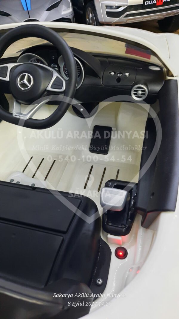 Mercedes-Benz AMG GT-S 12 Volt Akülü Araba 7173