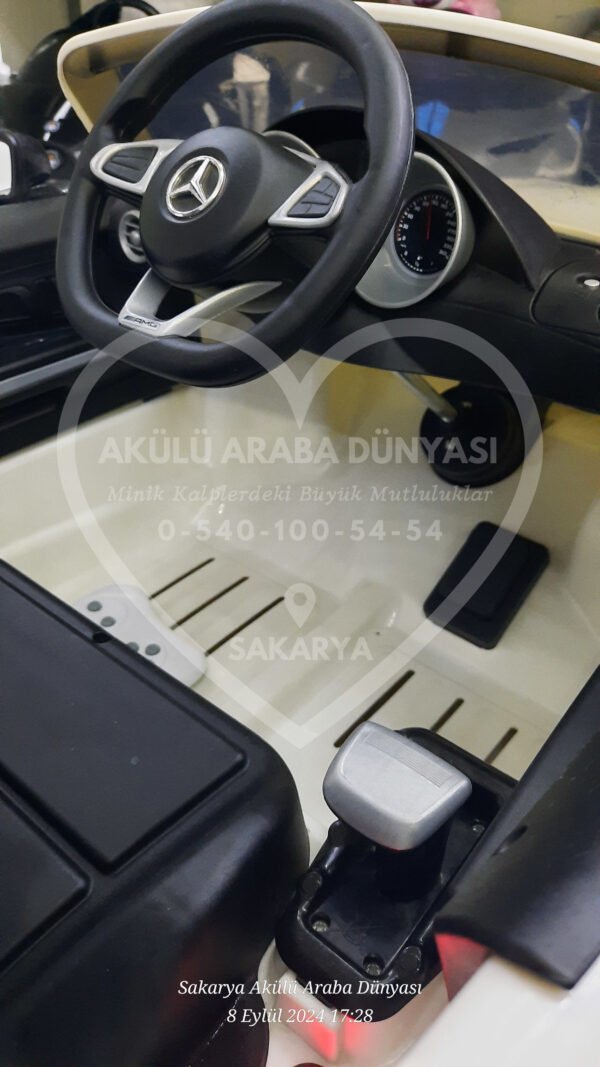 Mercedes-Benz AMG GT-S 12 Volt Akülü Araba 7173