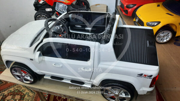 BabyHope 441 Quattro 4×4 Akülü Araba İnci Beyaz